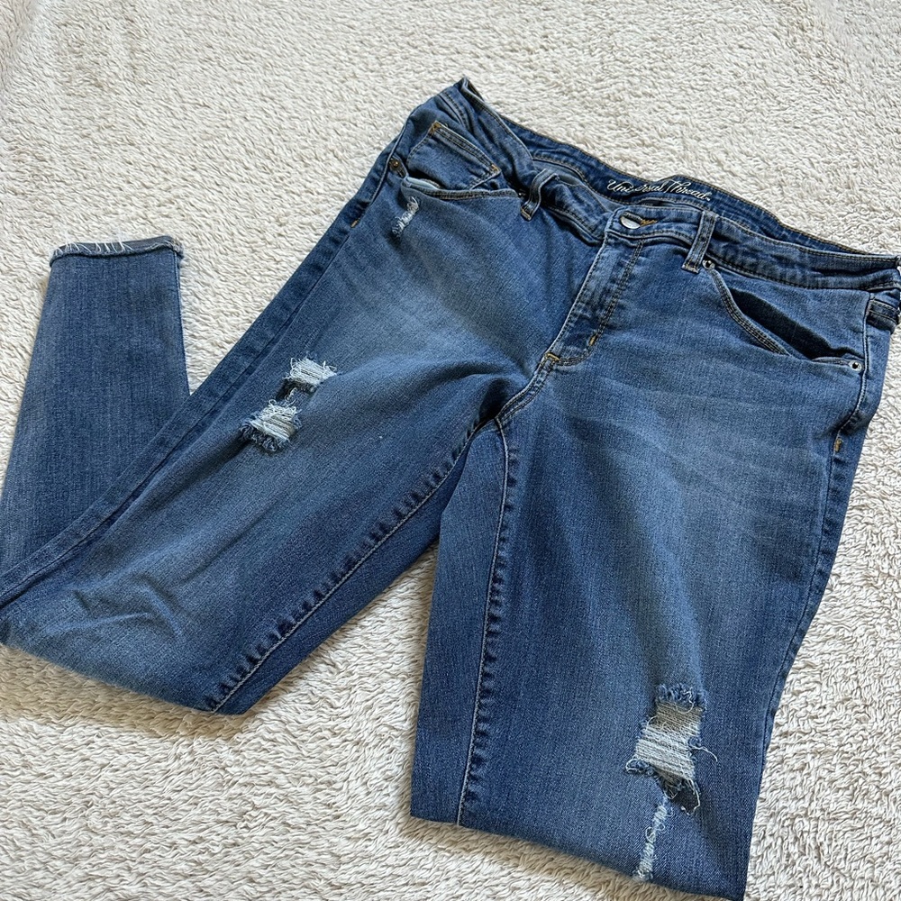 Universal Thread Denim Distressed Capris Pants (14)